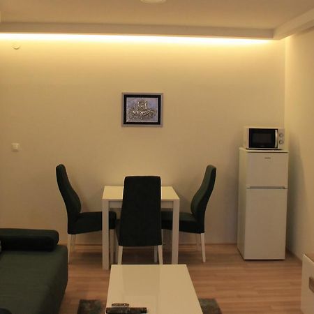 מוסטר "E&S" Apartment מראה חיצוני תמונה