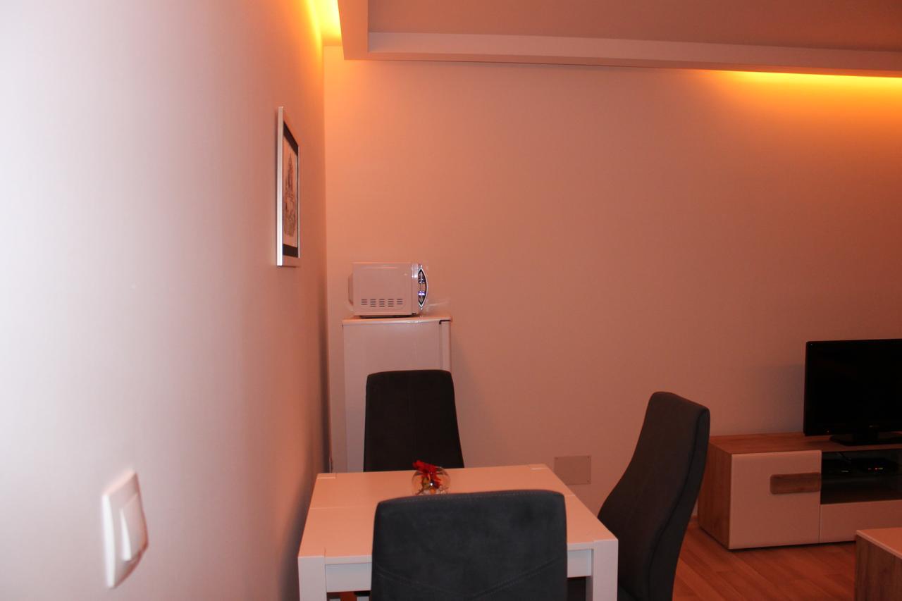 מוסטר "E&S" Apartment מראה חיצוני תמונה