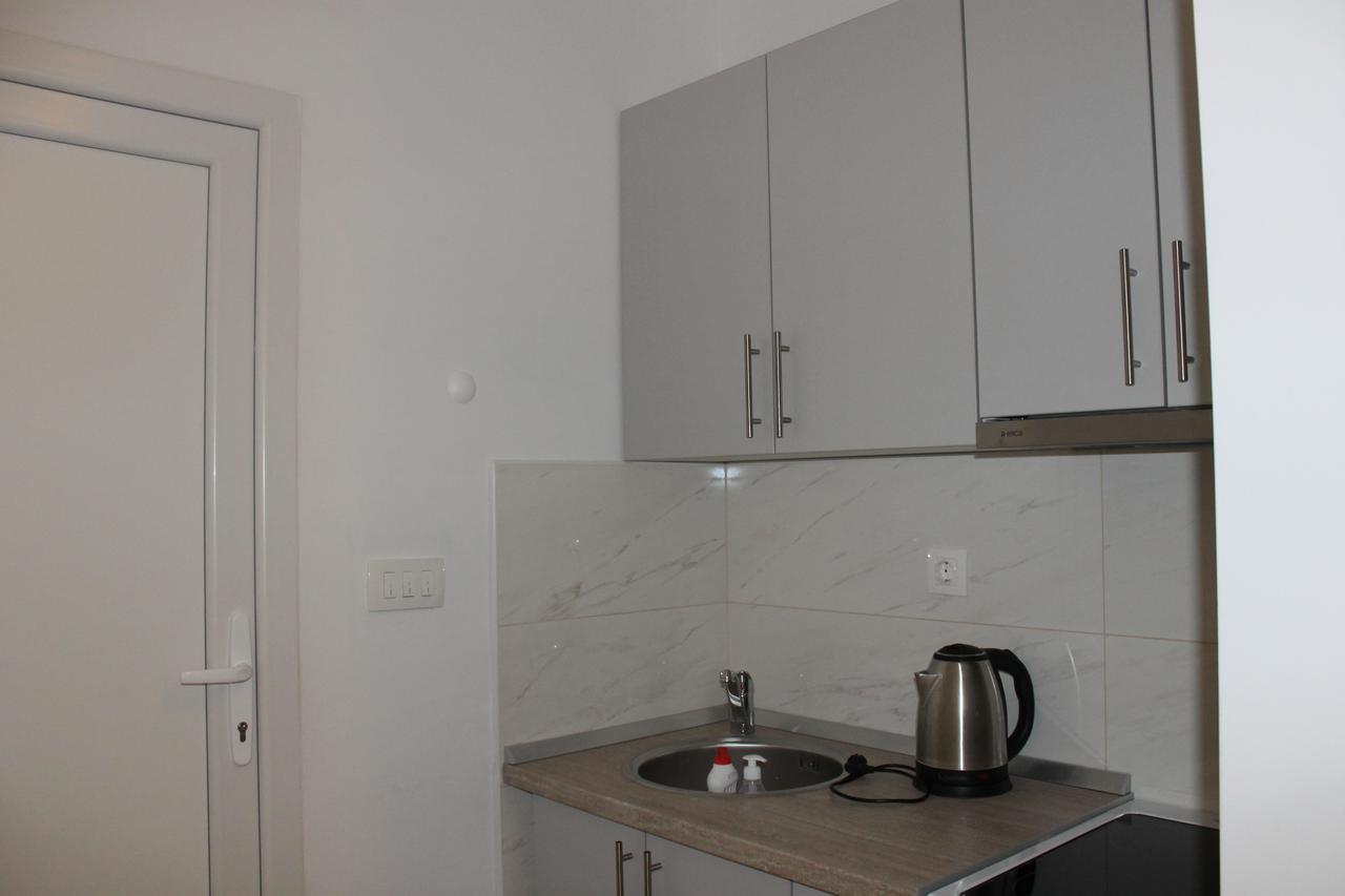 מוסטר "E&S" Apartment מראה חיצוני תמונה