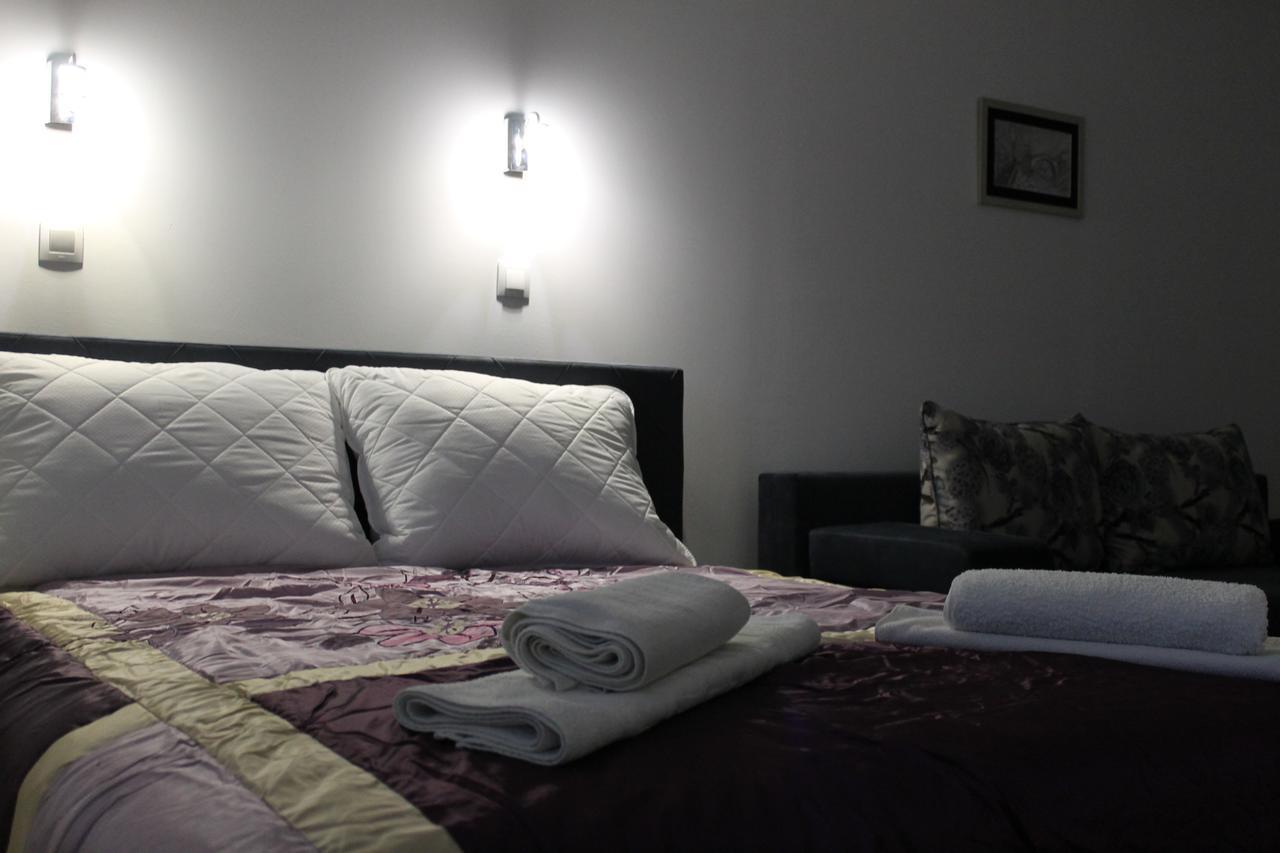 מוסטר "E&S" Apartment מראה חיצוני תמונה